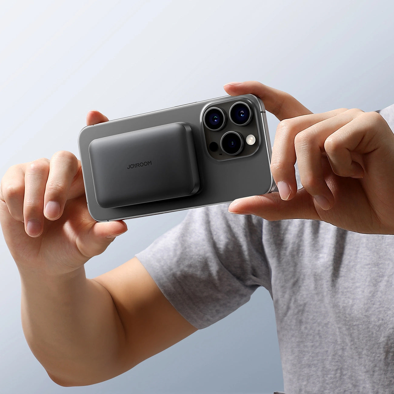 Външна батерия Wireless Joyroom JR-W020 Mini, 5000mAh, 20W, QC + PD + FQI, 1 x QI - 1 x USB-A - 1 x USB-C, Черна