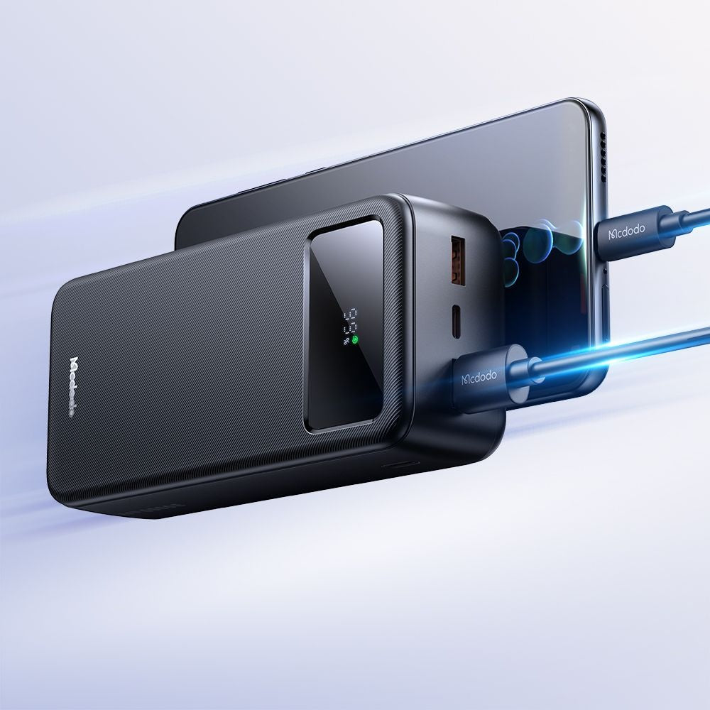 Външна батерия McDodo MC-4240, 30000mAh, 22.5W, QC + PD, 2 x USB-A - 1 x USB-C, Черна