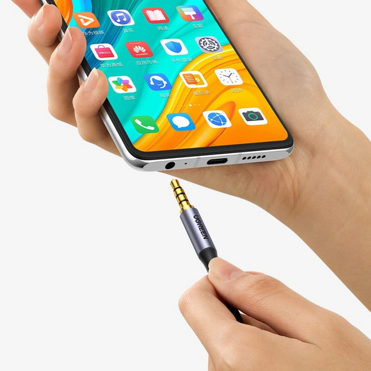 Аудио кабел 3.5mm - 3.5mm UGREEN AV183, 3m, Черен