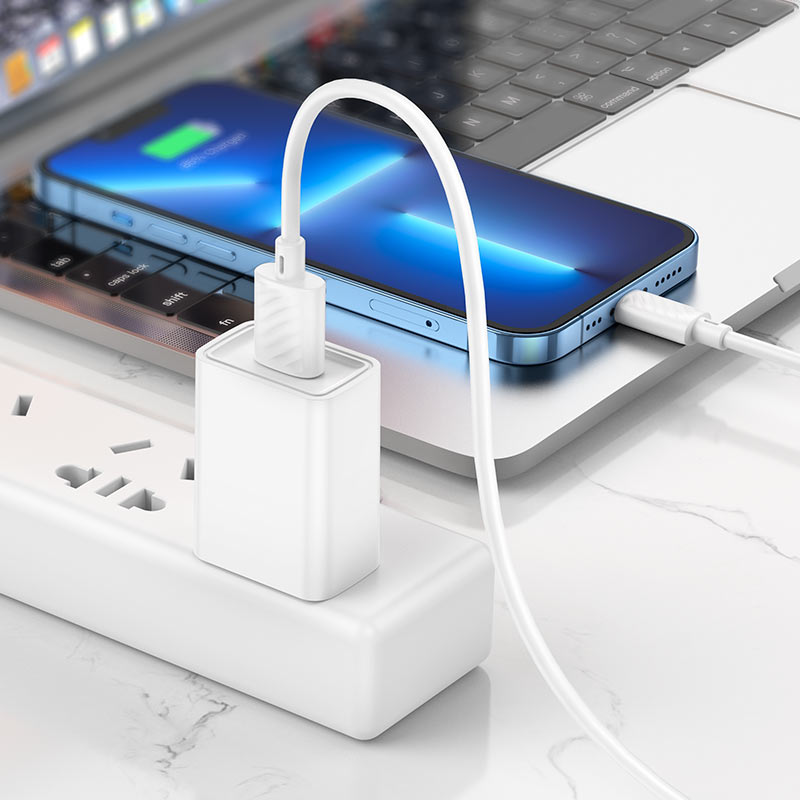 Кабел за данни и зареждане USB-A - Lightning HOCO X88, 18W, 2м, бял