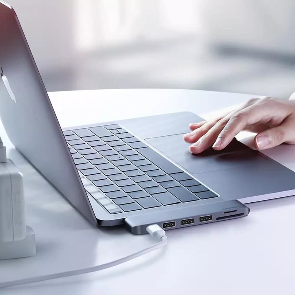 Hub USB-C UGREEN CM251 за Apple MacBook Pro / Air, 3 x USB-A 3.0 - 1 x USB-C - 1 x SD - 1 x microSD, Сив