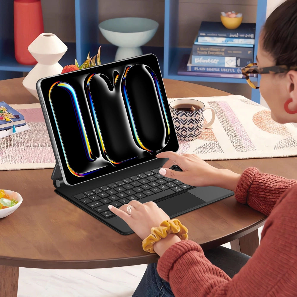 Калъф с клавиатура за Apple iPad Pro 13 (2025) / (2024), Tech-Protect, SmartCase Magnetic, Черен