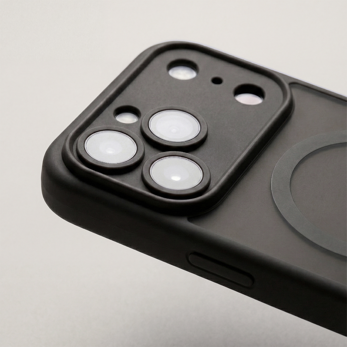 Калъф MagSafe за Apple iPhone 18 Pro / 17 Pro, OEM, Mag Big Hole, матовочерен