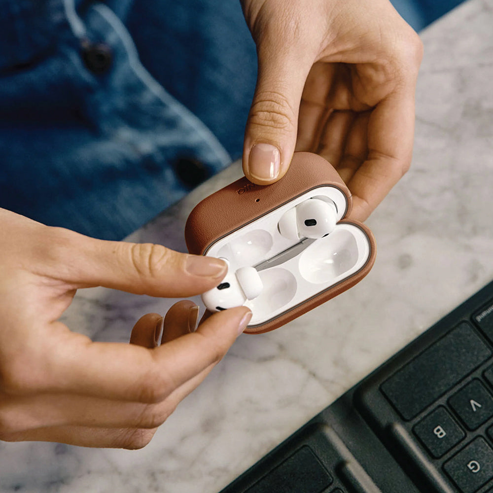Калъф UNIQ Lyden Vex за Apple AirPods Pro 3, Кафяв
