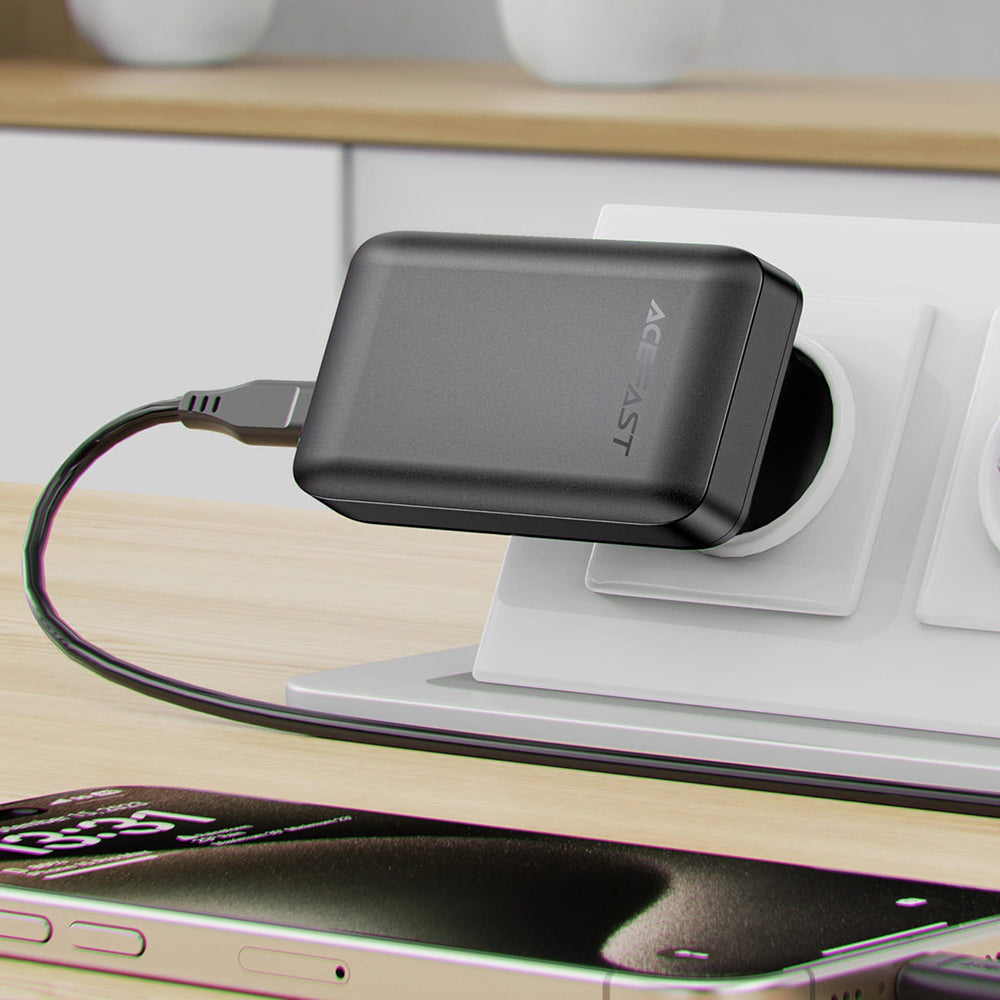 Зарядно устройство за мрежа Acefast A100, 65W, 3.25A, 1 x USB-A - 2 x USB-C, Черно