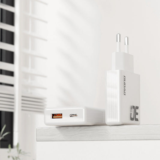 Dudao A30EUT USB-C кабелно мрежово зарядно устройство, 30W, 3A, 1 x USB-A - 1 x USB-C, бяло