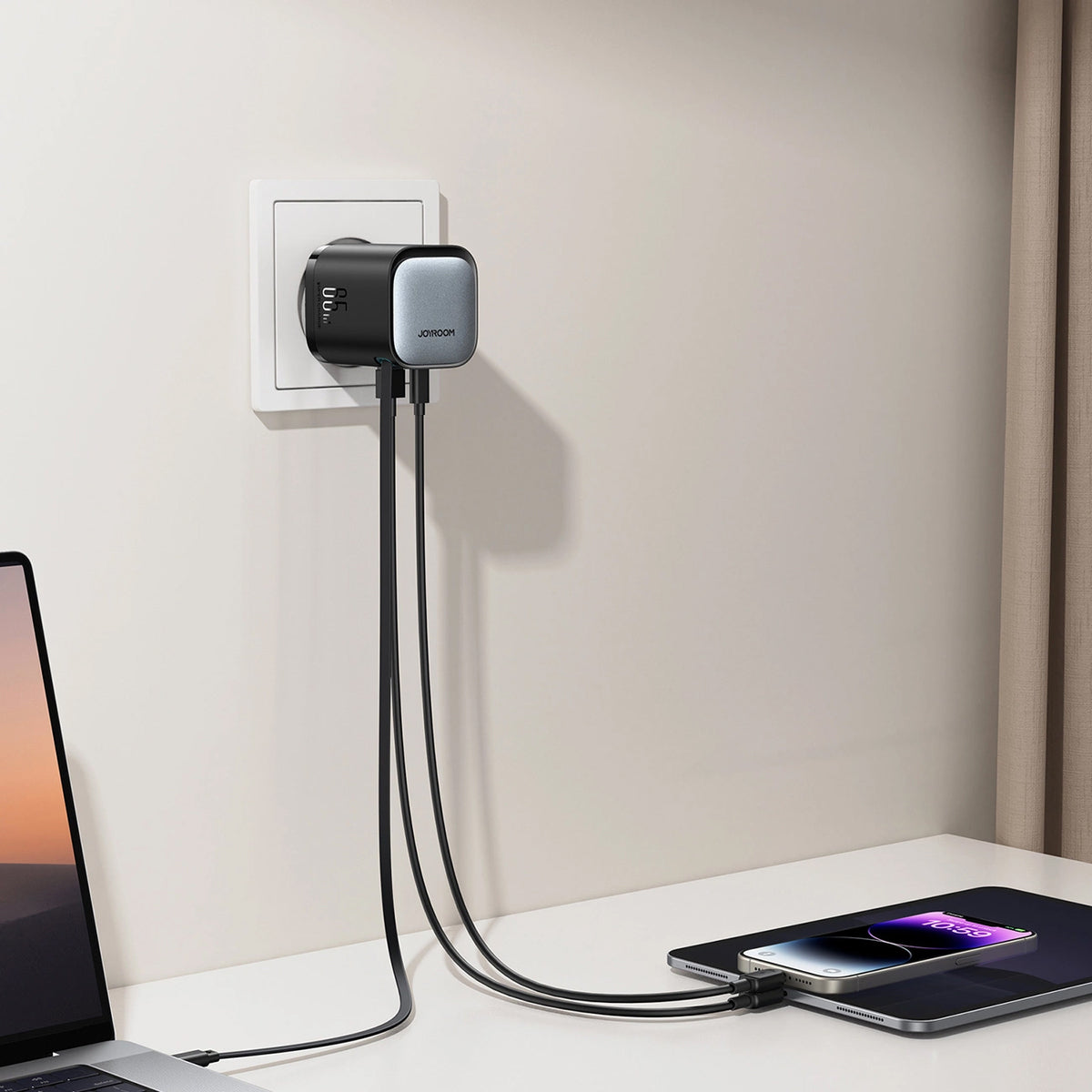 Joyroom JR-TCL02 USB-C кабелно мрежово зарядно устройство JR-TCL02, 65W, 3A, 1 x USB-A - 1 x USB-C, черно