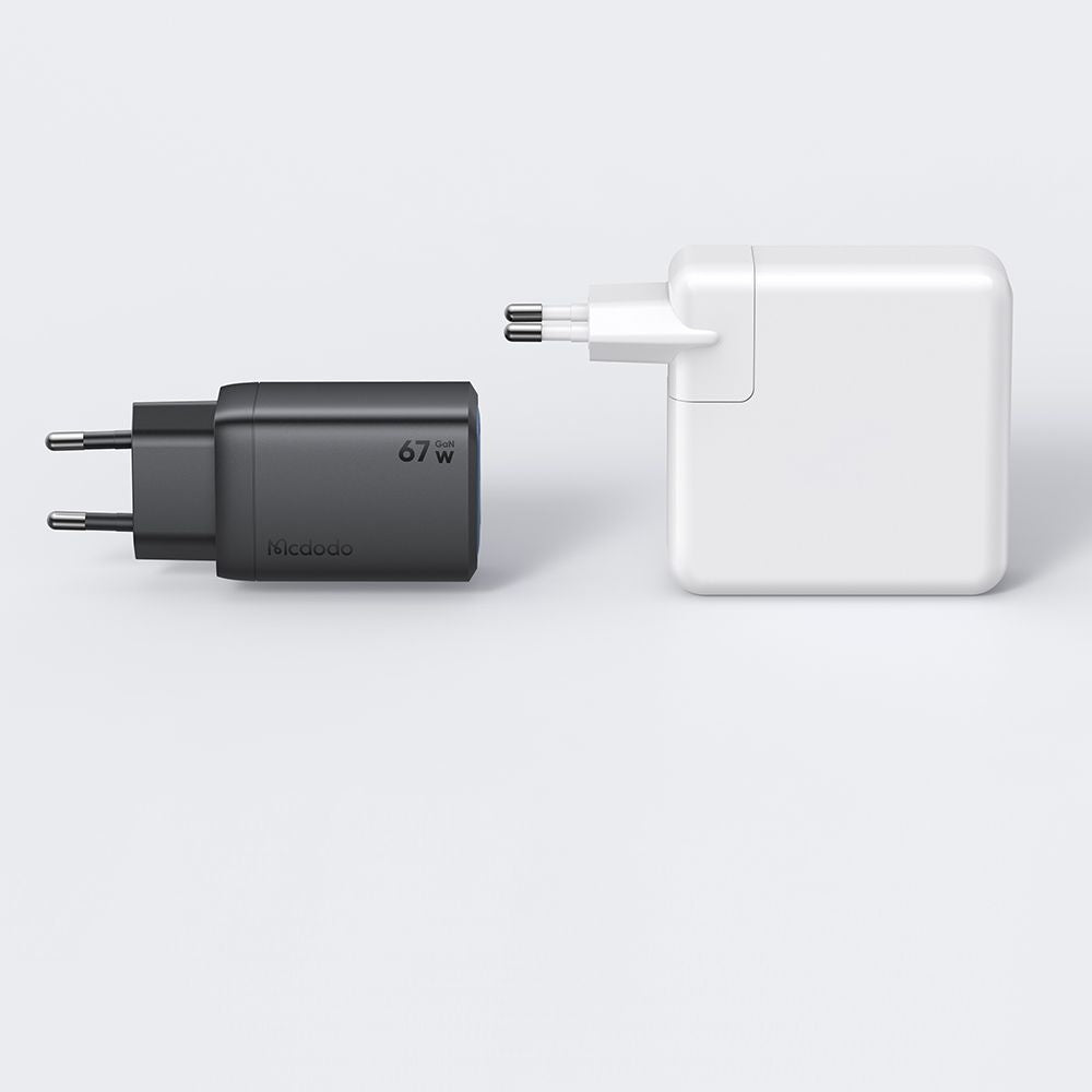 Зарядно устройство за мрежа McDodo CH-0970 Gana Mini, 67W, 3A, 1 x USB-A - 2 x USB-C, Черно