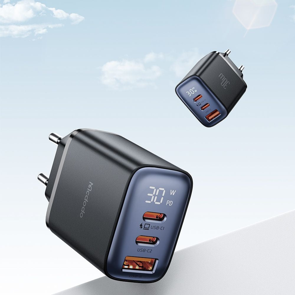 Зарядно за мрежа McDodo CH-2180 Display, 30W, 3A, 1 x USB-A - 2 x USB-C, Черно