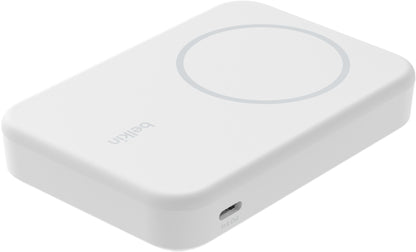 Безжична външна батерия Belkin BoostCharge Pro с поставка, 8000mAh, 15W, FQI, 1 x QI - 1 x USB-C, бяла BPD007btWH
