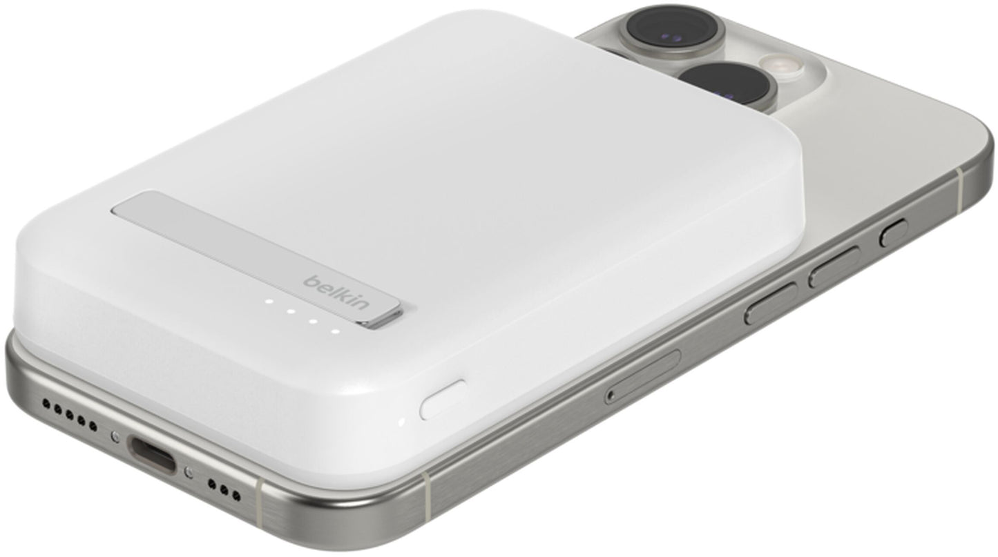 Безжична външна батерия Belkin BoostCharge Pro с поставка, 8000mAh, 15W, FQI, 1 x QI - 1 x USB-C, бяла BPD007btWH