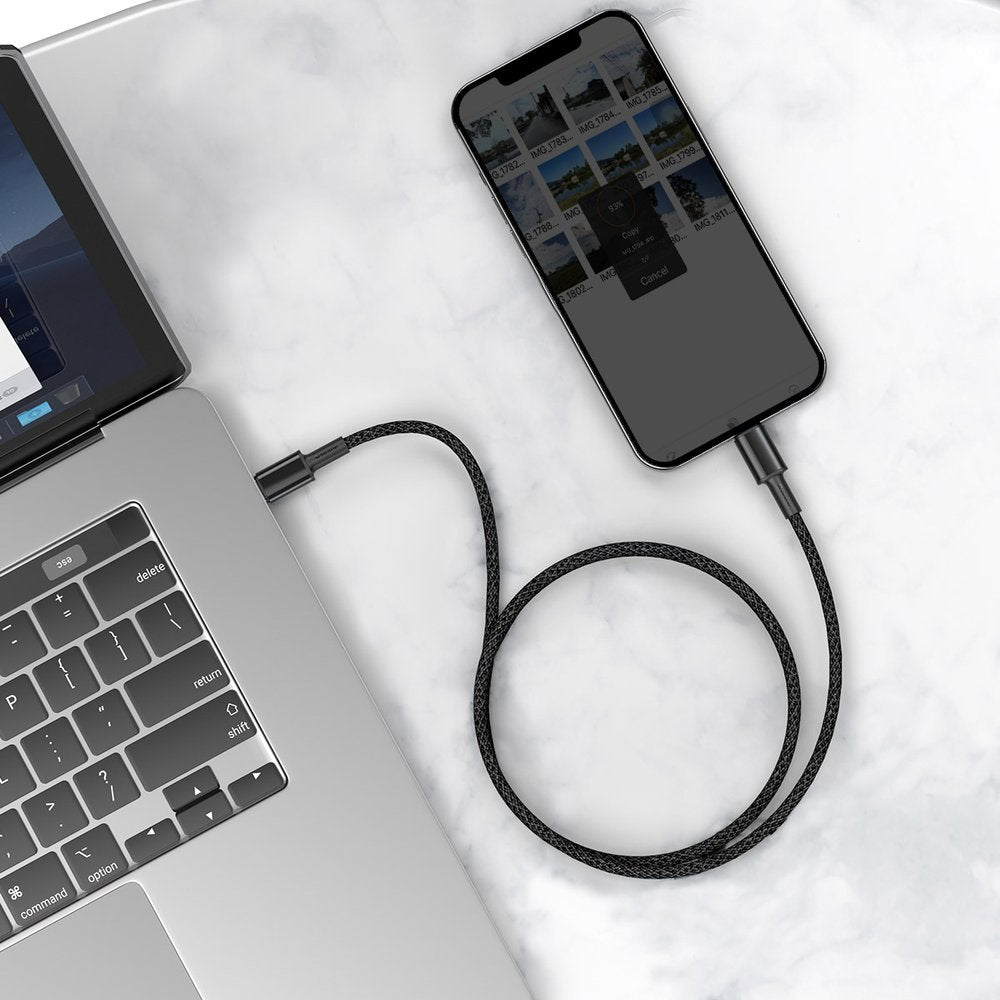 Baseus кабел за данни и зареждане с висока плътност с оплетка USB-C - Lightning, 20W, 1 м, черен CATLGD-01