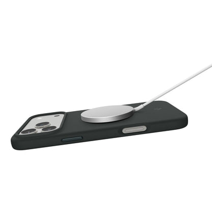 Калъф MagSafe за Apple iPhone 17 Pro, Spigen, Silicone Fit, Зелен