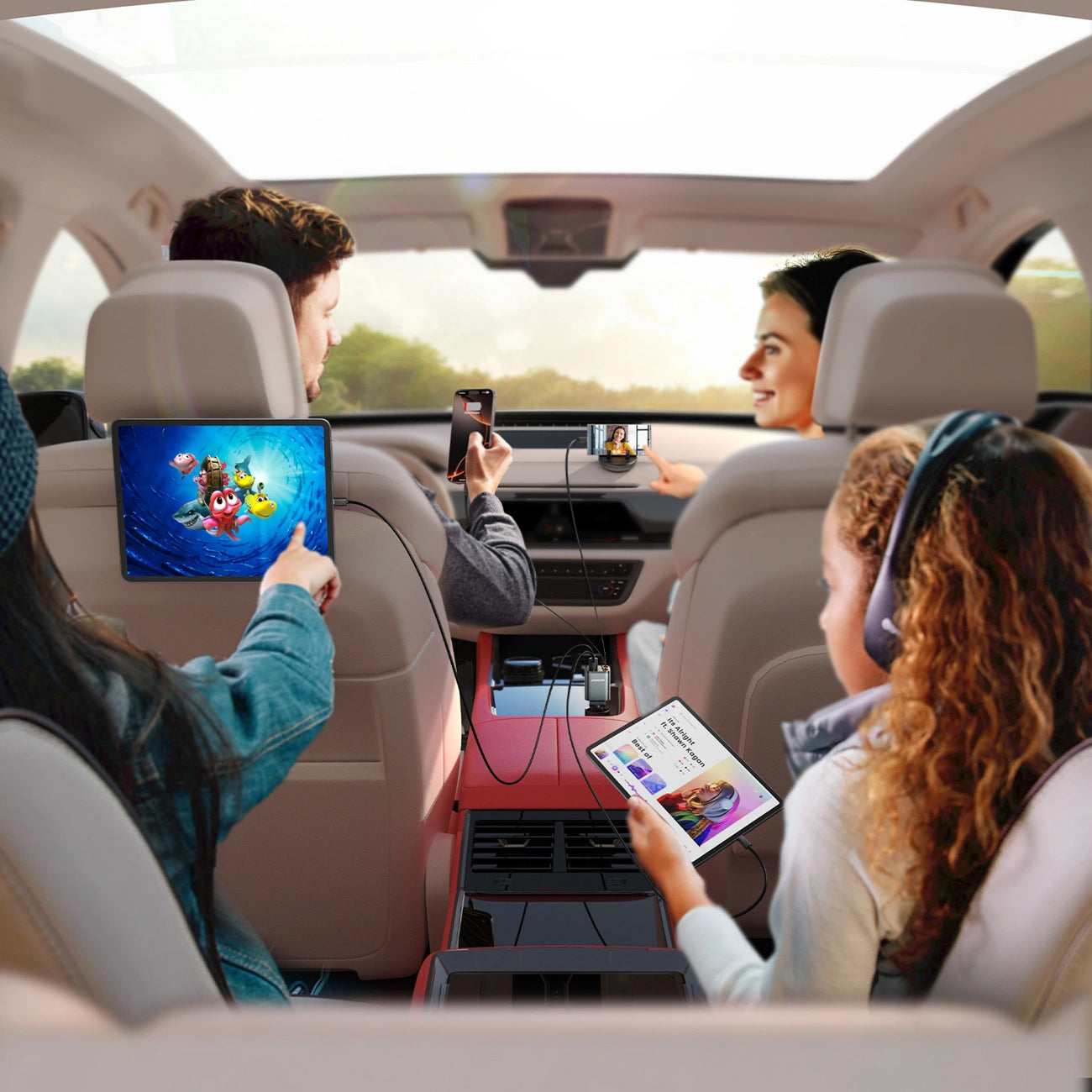 Автомобилен заряден уред с кабел USB-C / Lightning Joyroom JR-CCL05, 30W, 3A, 1 x USB-A - 1 x USB-C, Сив
