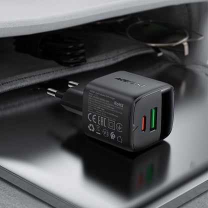 Зарядно устройство за мрежа Acefast A114 Display, 25W, 3A, 1 x USB-A - 1 x USB-C, Черно