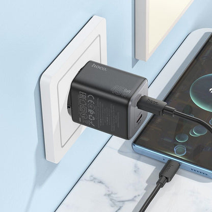 Мрежово зарядно устройство с USB-C кабел HOCO N42, 45W, 3A, 2 x USB-C, черно 