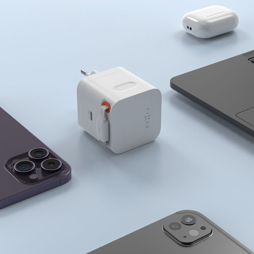 Зарядно за мрежа с кабел USB-C Fixed, 65W, 3.25A, 1 x USB-C, Черно