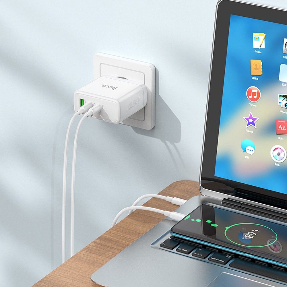 Зарядно за мрежа HOCO N30, 65W, 3.25A, 1 x USB-A - 2 x USB-C, Бяло