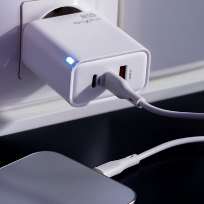 Зарядно за мрежа MaXlife MXTC-09-65ACC, 65W, 3.25A, 1 x USB-A - 2 x USB-C, Бяло
