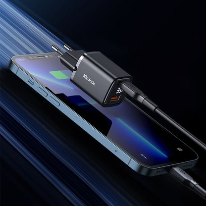 Зарядно за мрежа McDodo CH-1701 Graphite Display, 33W, 3A, 1 x USB-A - 1 x USB-C, Черно