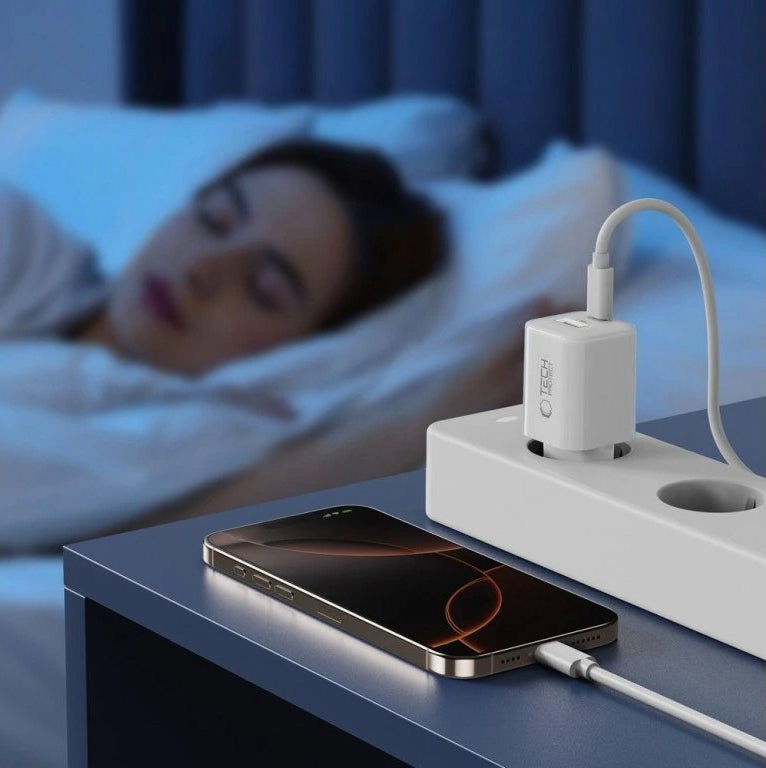 Зарядно за мрежа Tech-Protect NCM33W, 33W, 3A, 1 x USB-A - 1 x USB-C, Бяло