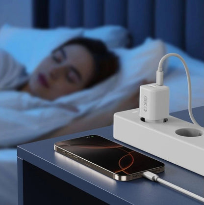 Зарядно за мрежа Tech-Protect NCM33W, 33W, 3A, 1 x USB-A - 1 x USB-C, Бяло