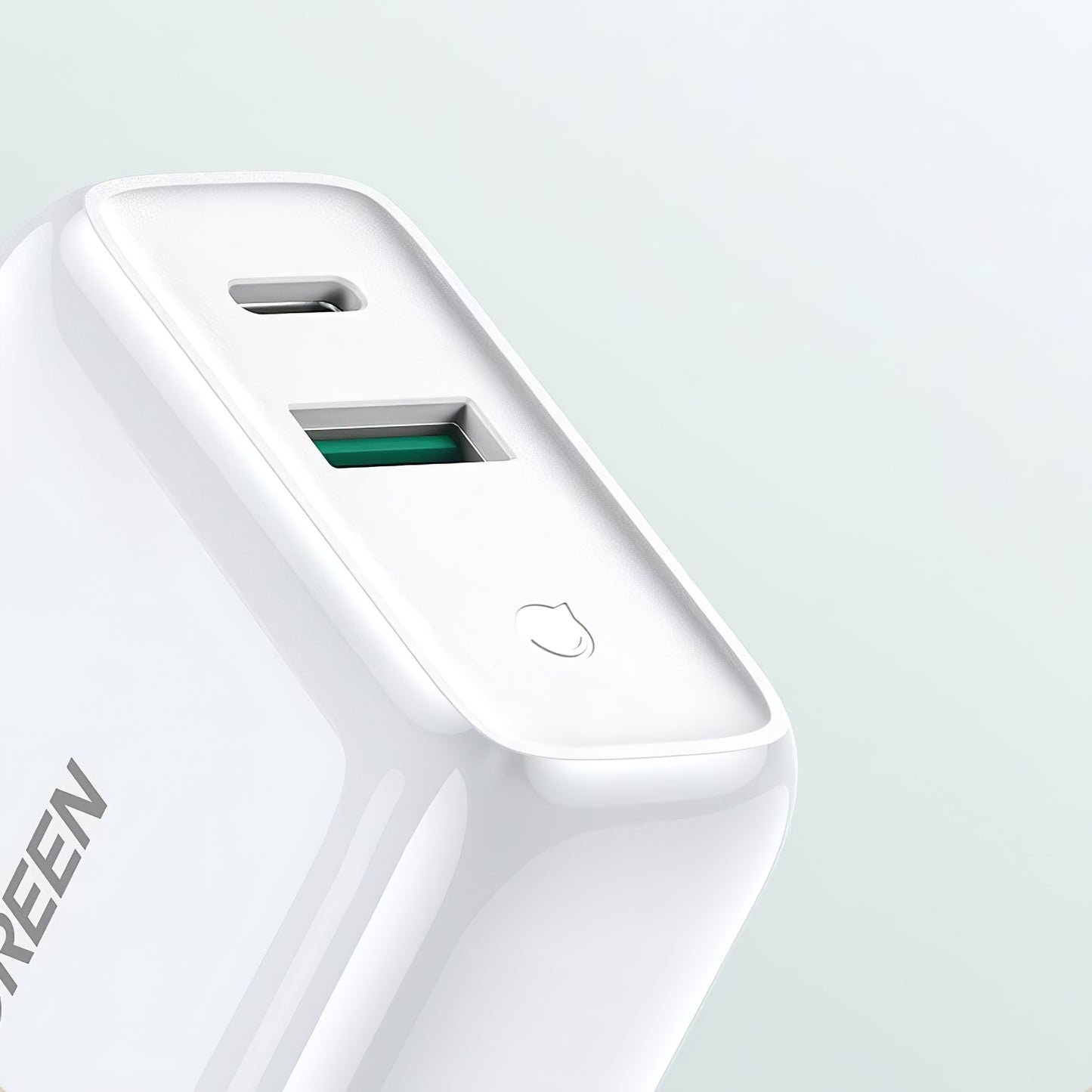 Мрежово зарядно устройство UGREEN CD170, 36W, 3A, 1 x USB-A - 1 x USB-C, бяло 