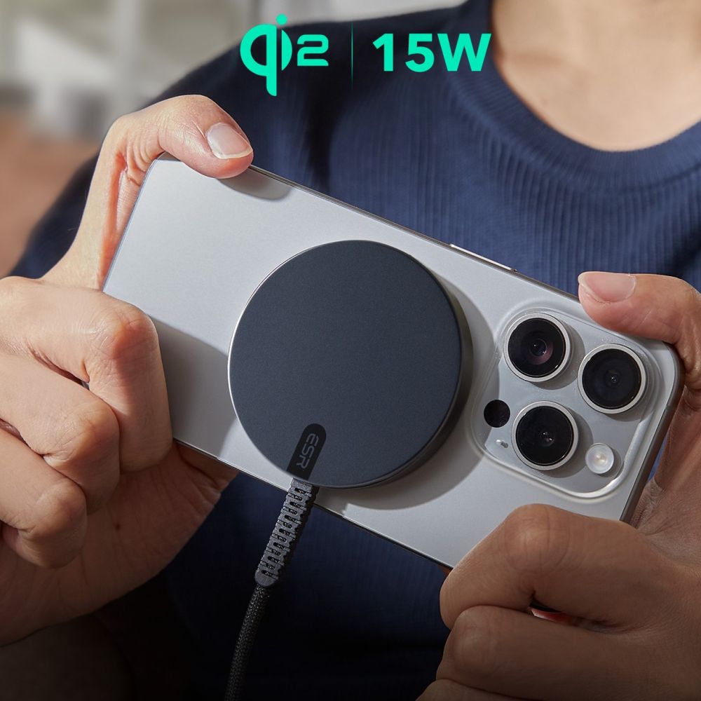 Безжично зарядно устройство за мрежа ESR HaloLock, 15W, 1.67A, Черно