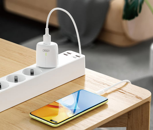 Зарядно за мрежа XO Design L114, 20W, 3A, 1 x USB-A - 1 x USB-C, Бяло