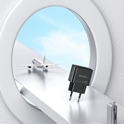 Зарядно устройство за мрежа Yesido YC64, 30W, 3A, 1 x USB-A - 1 x USB-C, Черно
